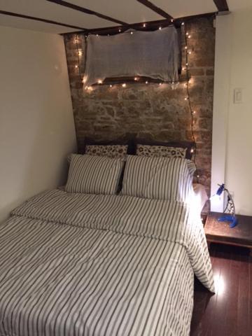 Cozy Downtown Private Rooms Near Ago Торонто Экстерьер фото
