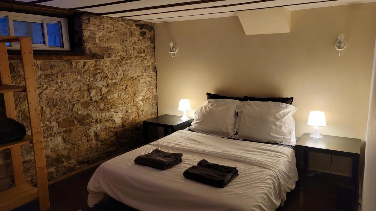 Cozy Downtown Private Rooms Near Ago Торонто Экстерьер фото